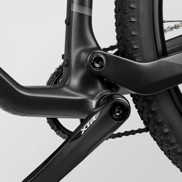 2025 Canyon Lux World Cup CFR MACH874 Mountain Bike