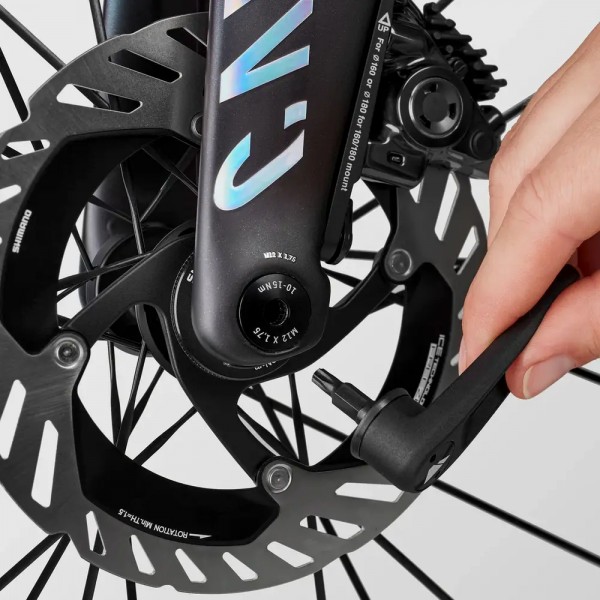 2025 Canyon Aeroad CFR MACH874 Road Bike