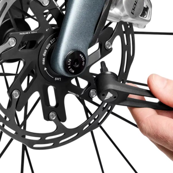 2026 Canyon Ultimate CFR AXS Road Bike 2026 Canyon Ultimate CFR AXS Road Bike