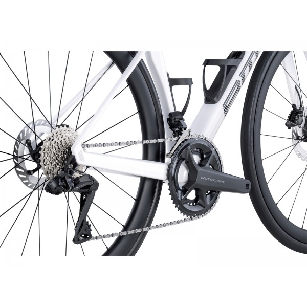 2026 BMC Roadmachine 01 FOUR Road Bike