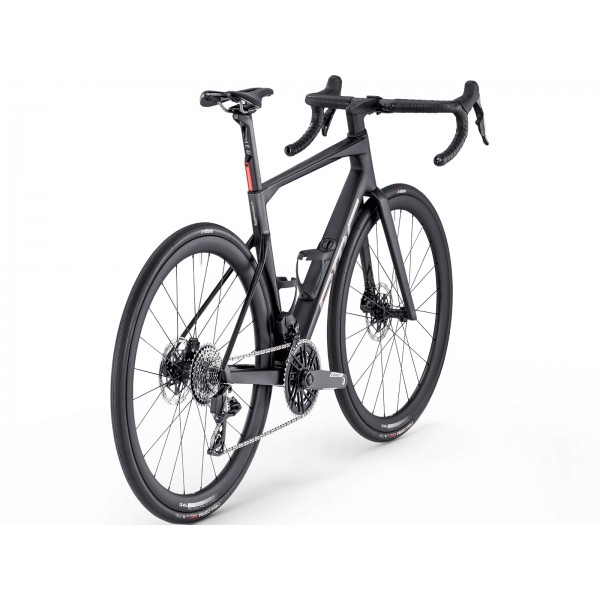 2026 BMC Roadmachine 01 THREE Road Bike