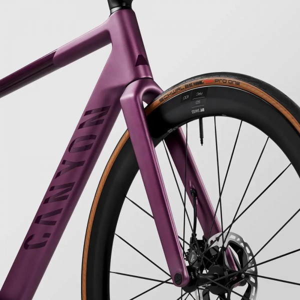 2024 Canyon Ultimate CF SLX 9 Di2 Road Bike