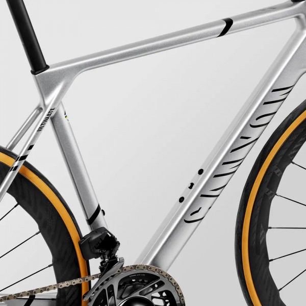 2024 Canyon Ultimate CFR eTap Road Bike