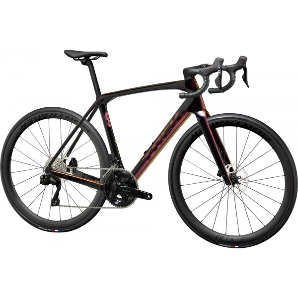 2024 Trek Domane SLR 6 Gen 4 Road Bike